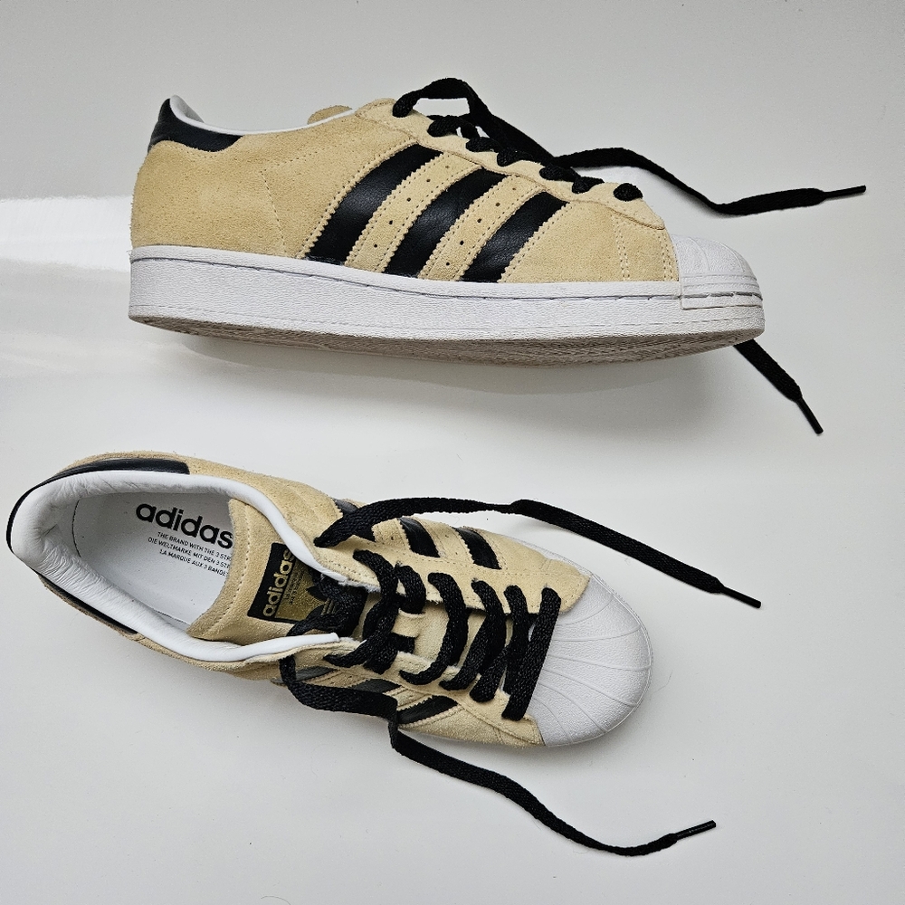 Adidas Superstar – Soft Yellow & Black | Size 7 Men’s | Worn Once!